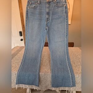 SNACKS By MOTHER Light Blue Frayed Hem Jeans pigskin stone blue- runs small